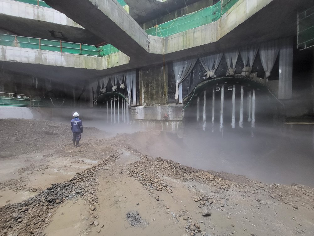 BENEATH BUJEON MASAN RAILWAY, SOUTH KOREA